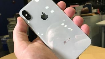 آیفون ایکس آر 2019 آخرین گوشی اپل با صحفه نمایش LCD